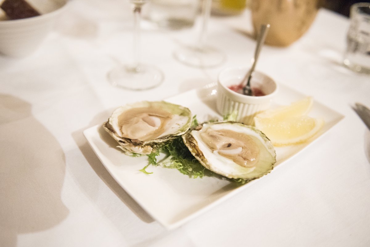 Foodblog: diner bij restaurant 't jagthuijs stappen & shoppen breda Keuken rode hoge gloss de hand